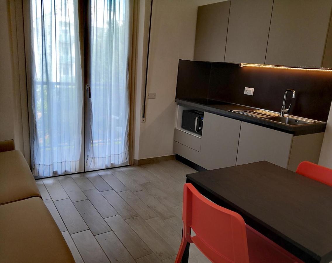 Hotel Iride Suite & Breakfast- Ideale Per Famiglie E Coppie Riccione Buitenkant foto