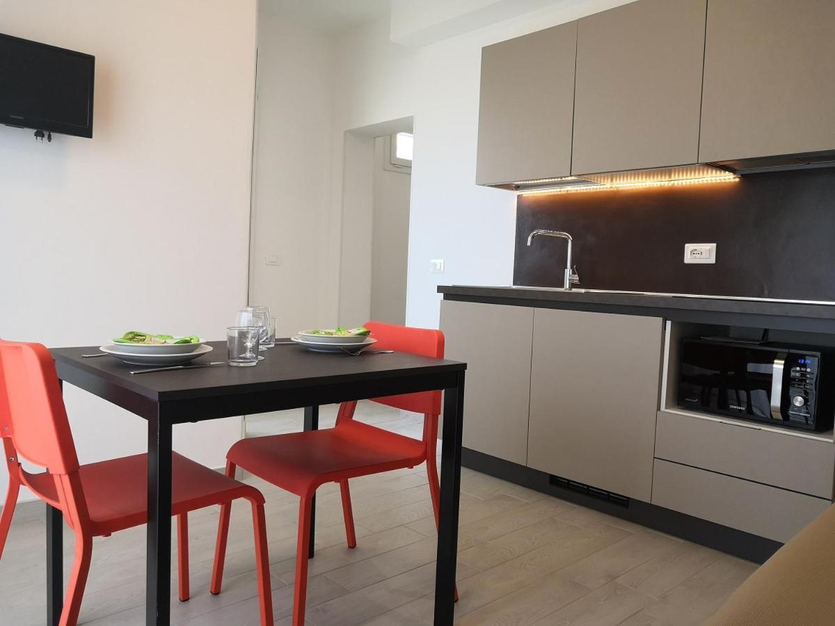 Hotel Iride Suite & Breakfast- Ideale Per Famiglie E Coppie Riccione Buitenkant foto
