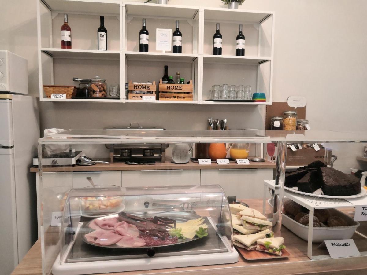 Hotel Iride Suite & Breakfast- Ideale Per Famiglie E Coppie Riccione Buitenkant foto