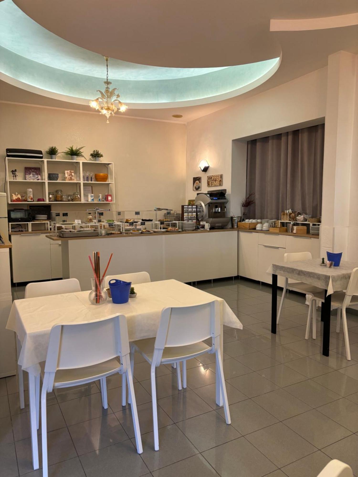 Hotel Iride Suite & Breakfast- Ideale Per Famiglie E Coppie Riccione Buitenkant foto