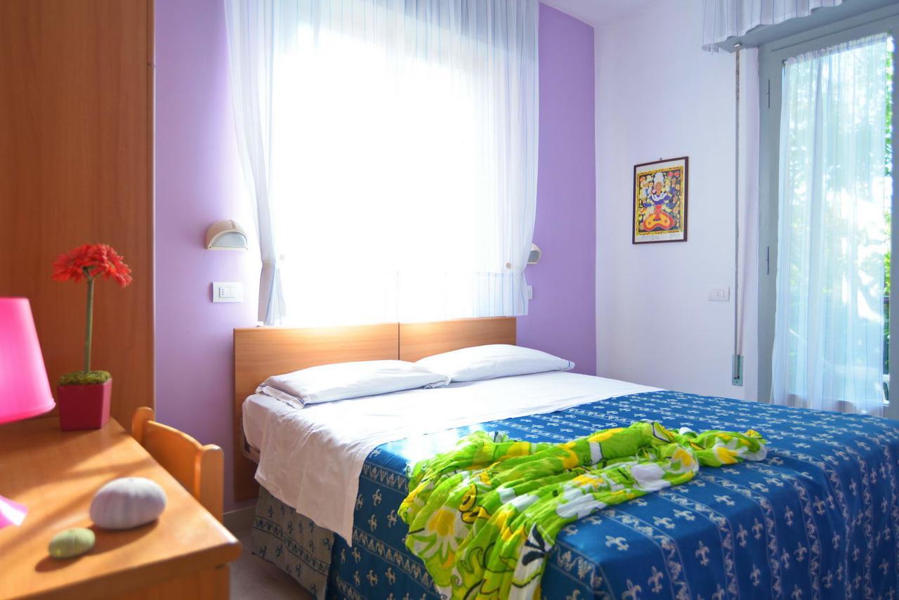 Hotel Iride Suite & Breakfast- Ideale Per Famiglie E Coppie Riccione Buitenkant foto