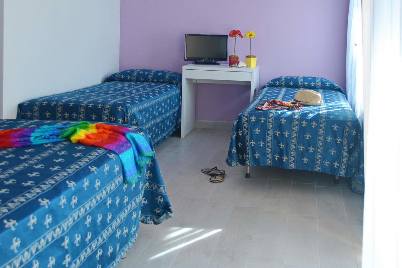 Hotel Iride Suite & Breakfast- Ideale Per Famiglie E Coppie Riccione Buitenkant foto